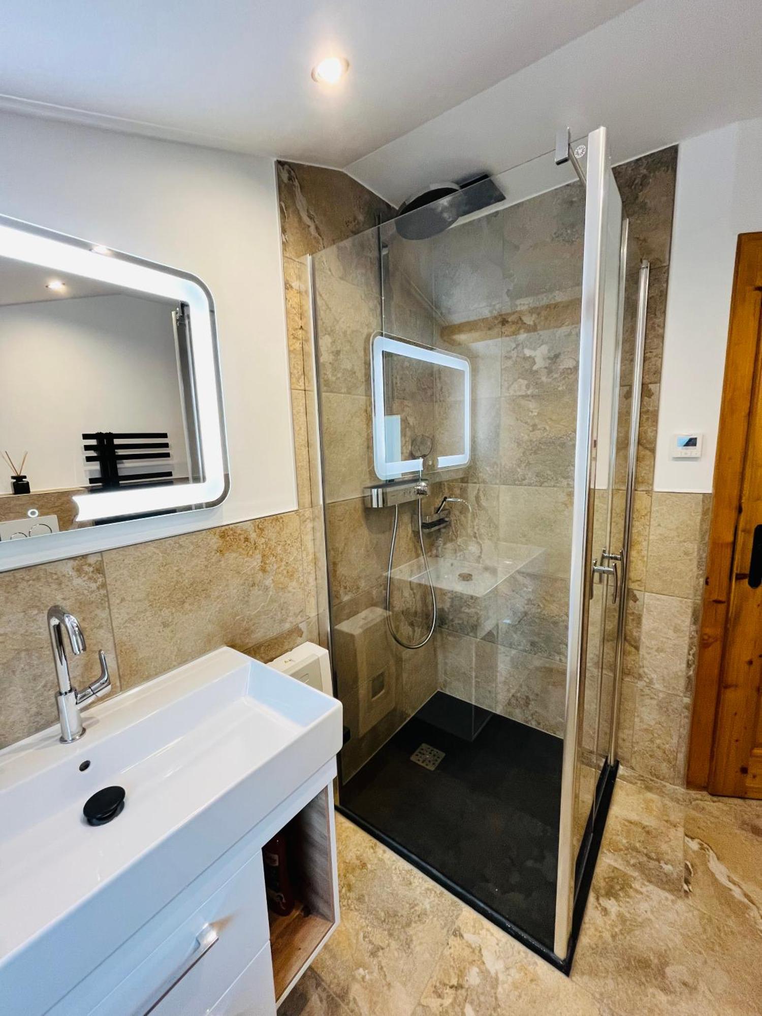 Haus Helga Apartment ฮอฟเบย์ซาลซ์บูร์ก ภายนอก รูปภาพ